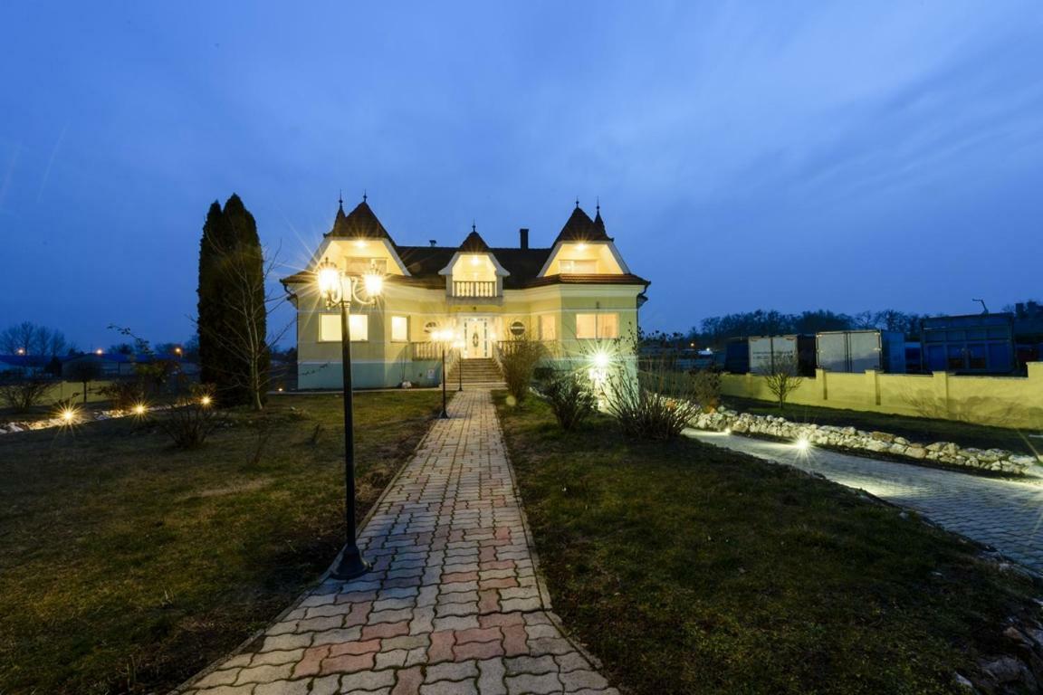 Elite Boutique Villa Orkeny Екстериор снимка