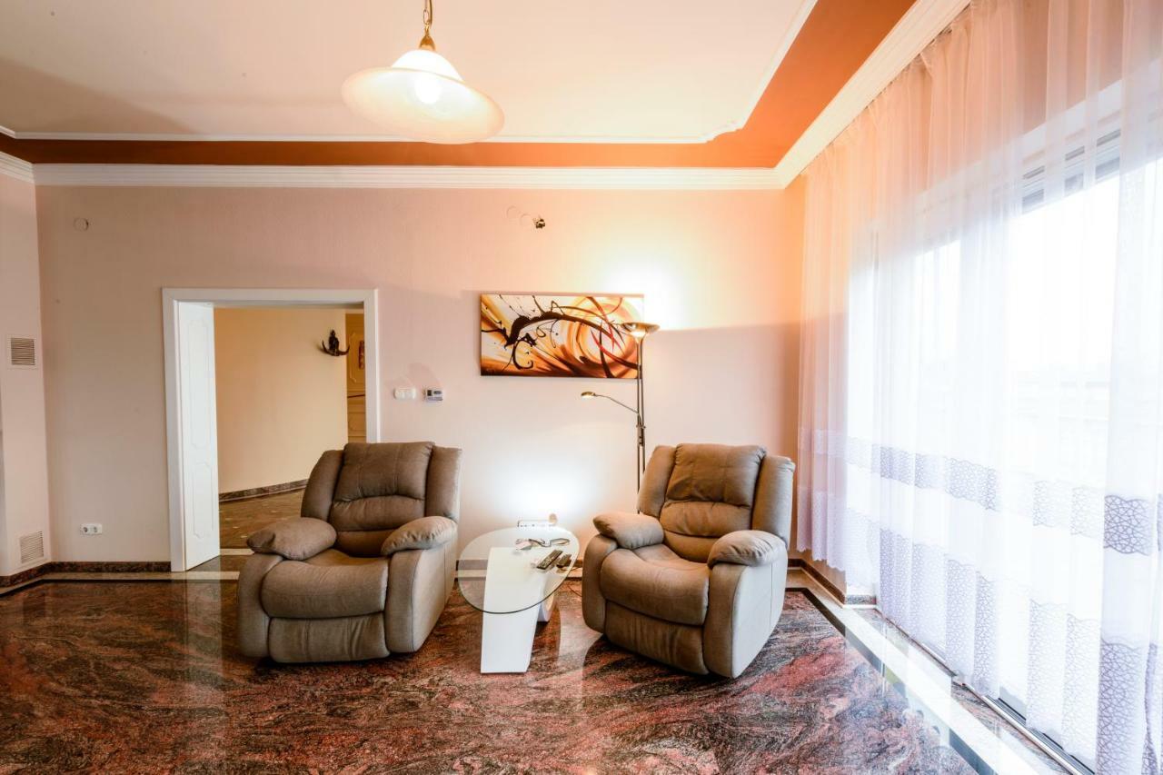 Elite Boutique Villa Oerkeny Orkeny Екстериор снимка